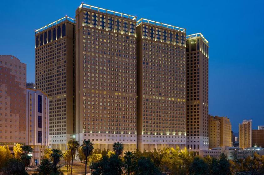 Affordable Umrah package options for a spiritual journey